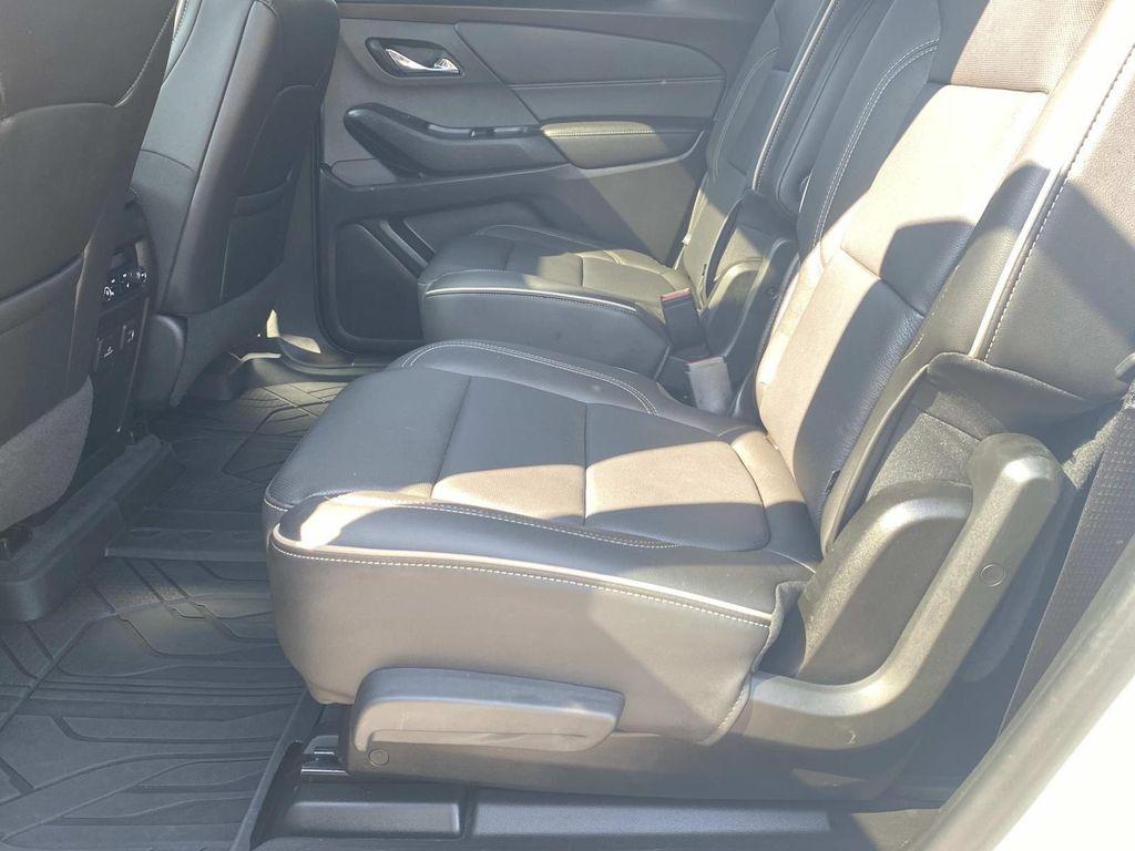 used 2023 Chevrolet Traverse car, priced at $39,988