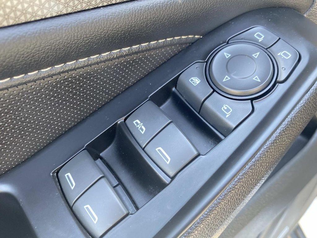 used 2023 Chevrolet Traverse car, priced at $39,988