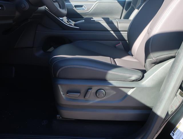 used 2025 INFINITI QX80 car, priced at $72,988