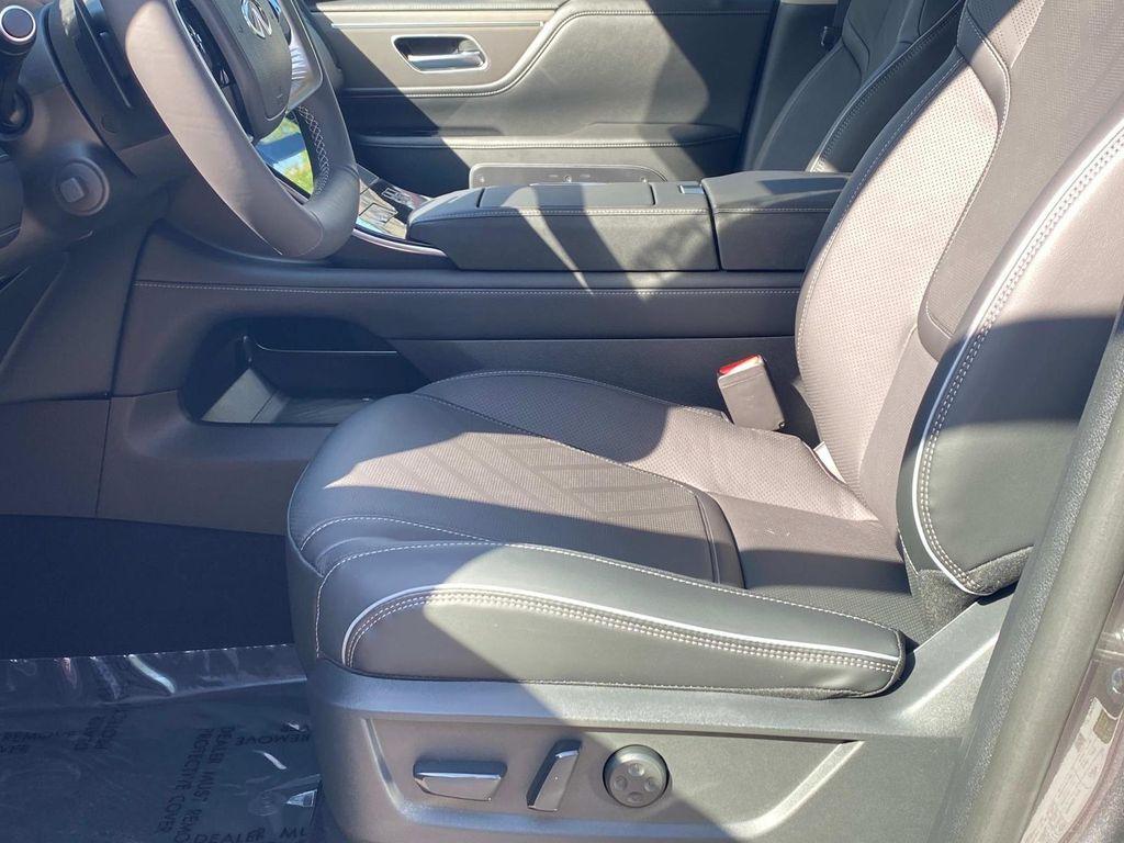 new 2025 INFINITI QX80 car, priced at $92,795