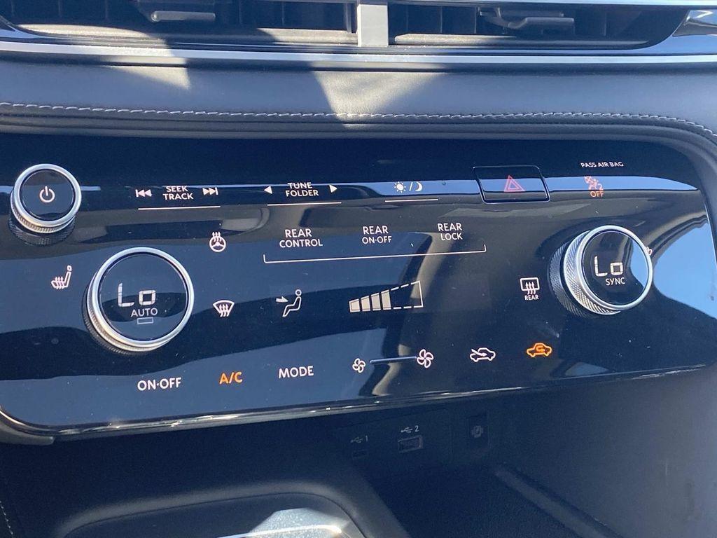 used 2025 INFINITI QX60 car, priced at $37,500