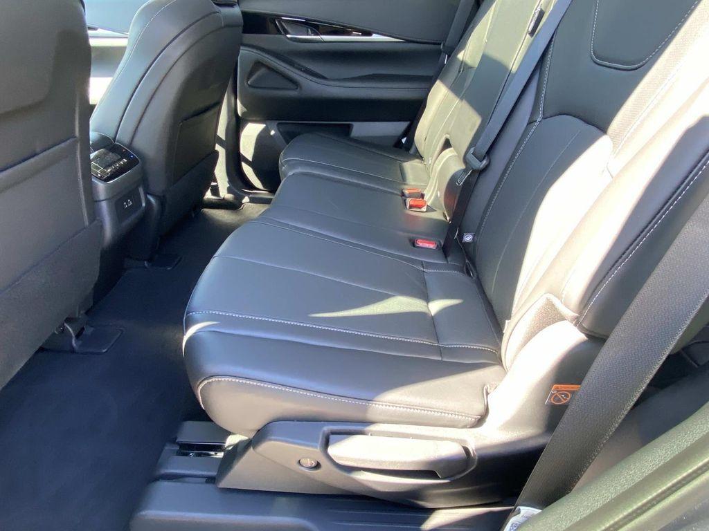 used 2025 INFINITI QX60 car, priced at $37,500