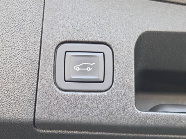 used 2017 Cadillac XT5 car, priced at $18,950