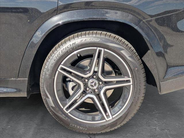 new 2025 Mercedes-Benz GLS 450 car, priced at $97,885