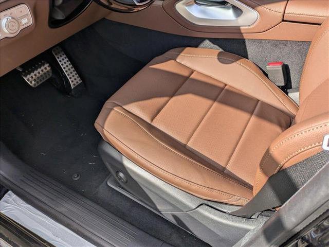 new 2025 Mercedes-Benz GLS 450 car, priced at $97,885