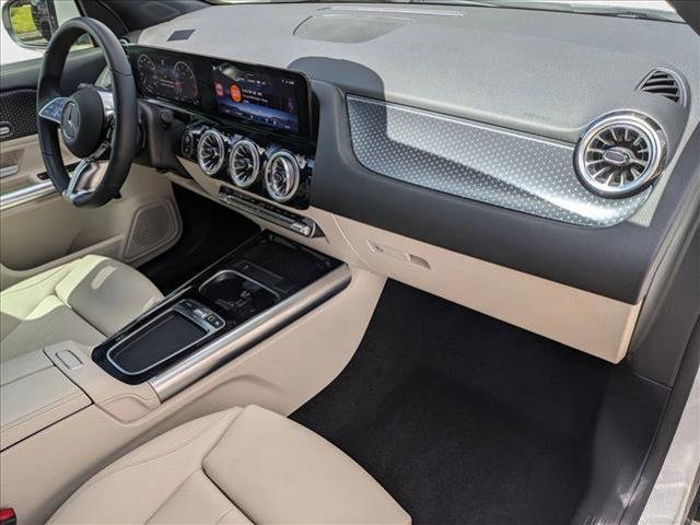 used 2025 Mercedes-Benz GLA 250 car, priced at $37,777