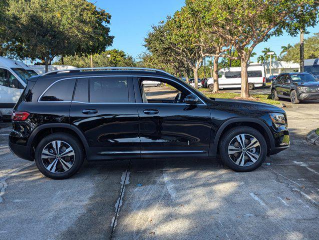 new 2025 Mercedes-Benz GLB 250 car, priced at $47,145