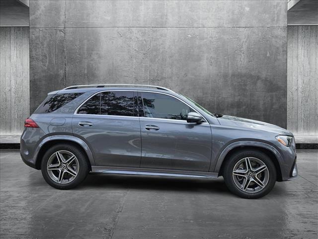 new 2025 Mercedes-Benz GLE 580 car, priced at $92,145
