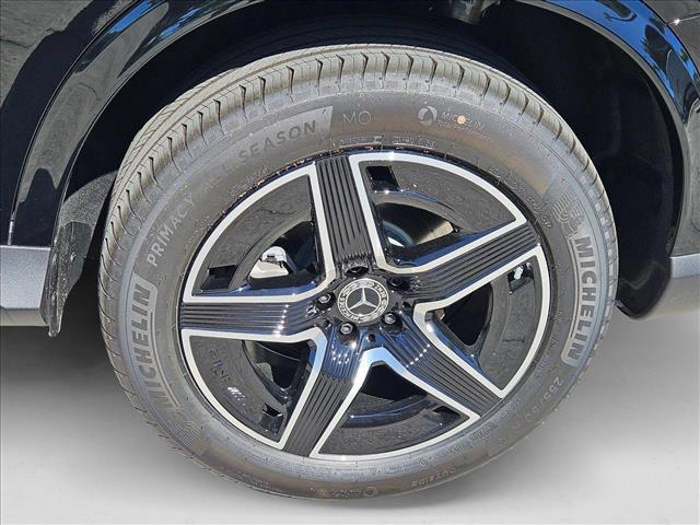 new 2025 Mercedes-Benz GLC 300 car, priced at $55,835