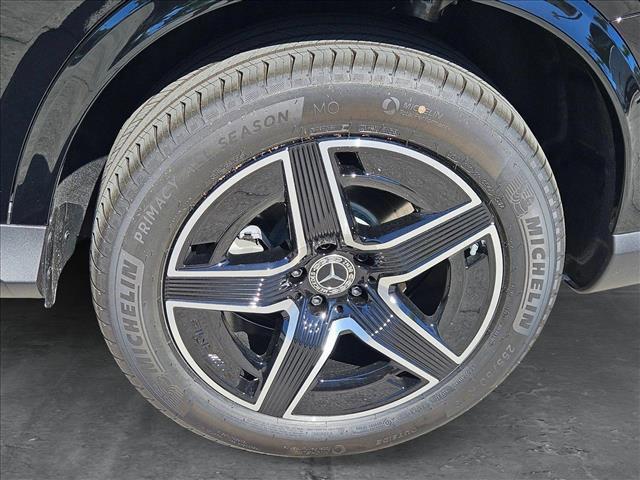 new 2025 Mercedes-Benz GLC 300 car, priced at $55,835