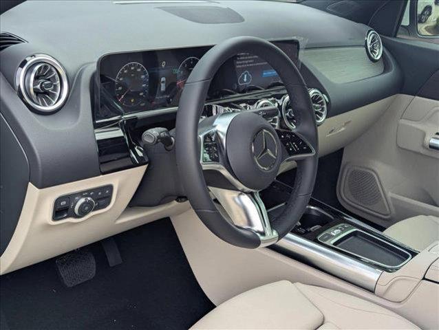new 2025 Mercedes-Benz GLA 250 car, priced at $46,680