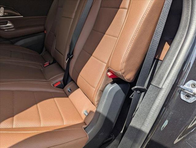 new 2025 Mercedes-Benz GLS 450 car, priced at $99,200