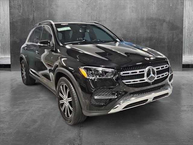 new 2025 Mercedes-Benz GLE 450 car, priced at $73,965