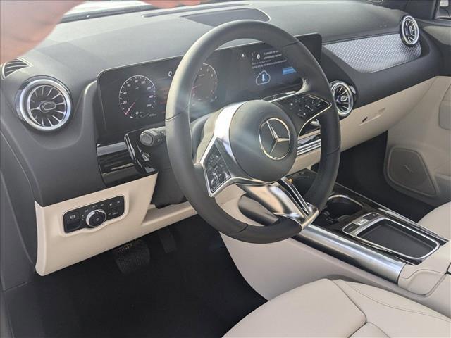 new 2025 Mercedes-Benz GLA 250 car, priced at $45,845