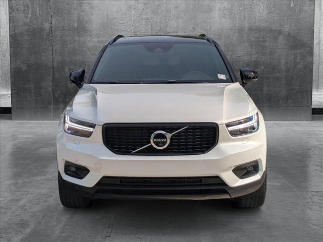 used 2020 Volvo XC40 car, priced at $28,995