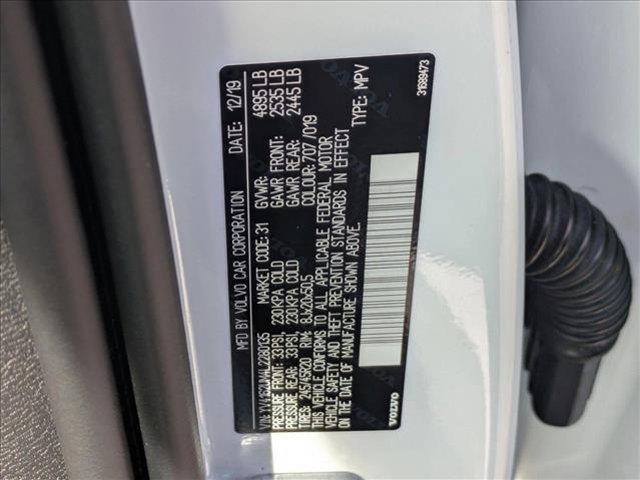 used 2020 Volvo XC40 car, priced at $28,995