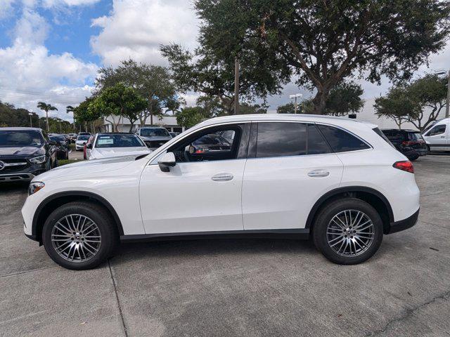 new 2025 Mercedes-Benz GLC 300 car, priced at $51,385