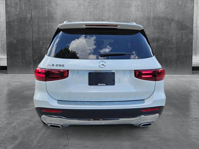 new 2025 Mercedes-Benz GLB 250 car, priced at $48,645
