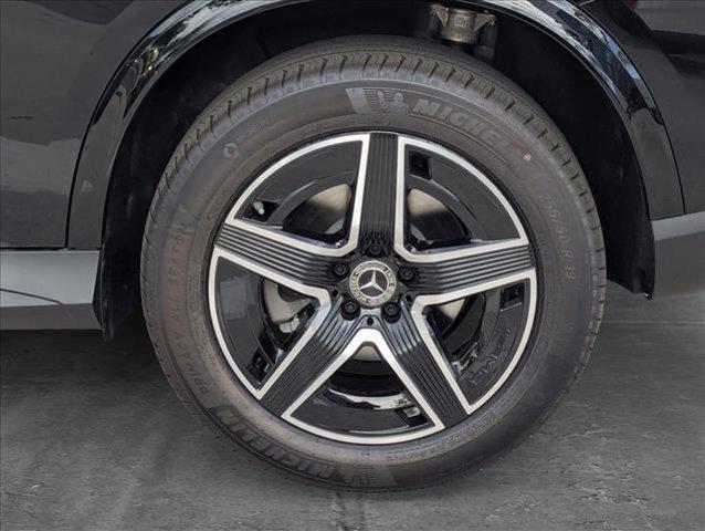 new 2025 Mercedes-Benz GLC 300 car, priced at $55,835