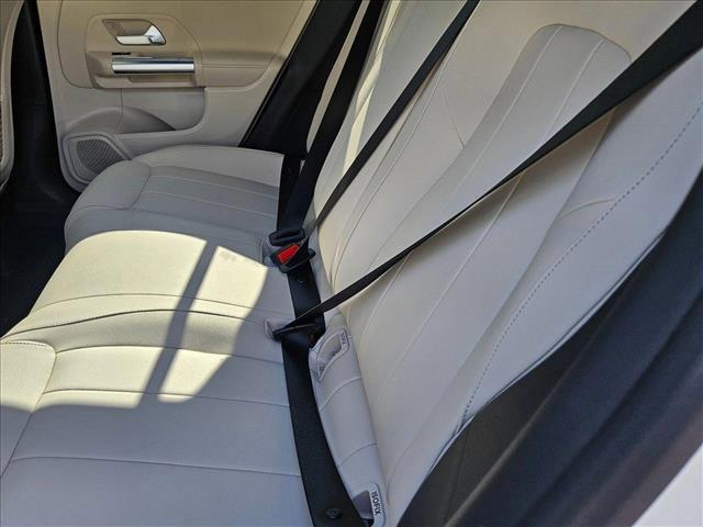 new 2025 Mercedes-Benz GLA 250 car, priced at $45,845