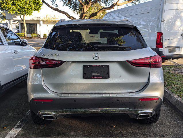 new 2025 Mercedes-Benz GLA 250 car, priced at $46,595