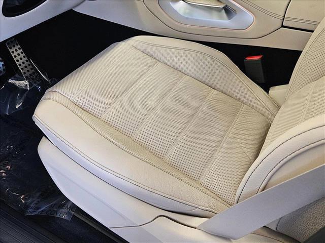 new 2025 Mercedes-Benz GLS 580 car, priced at $117,645
