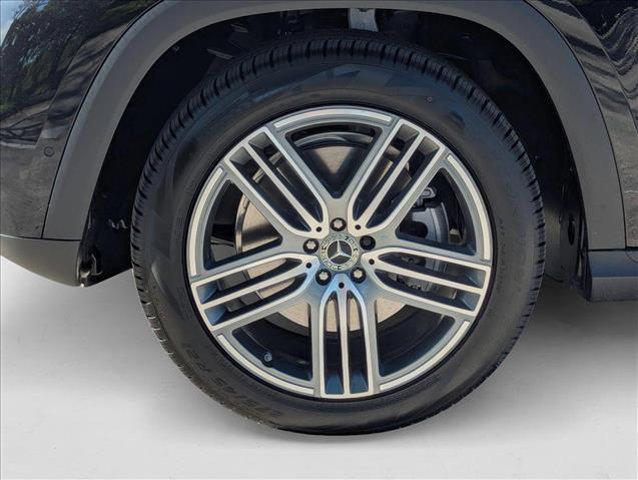 new 2025 Mercedes-Benz GLS 450 car, priced at $91,945