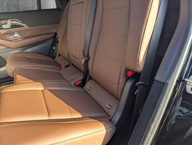new 2025 Mercedes-Benz GLS 450 car, priced at $99,200
