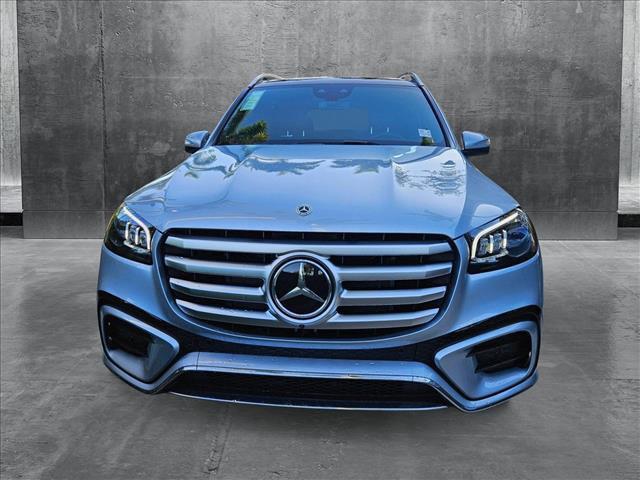 new 2025 Mercedes-Benz GLS 450 car, priced at $95,365