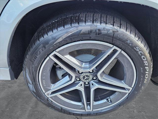 new 2025 Mercedes-Benz GLS 450 car, priced at $95,365