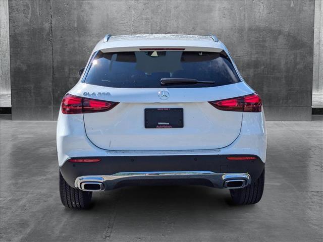 new 2025 Mercedes-Benz GLA 250 car, priced at $44,345