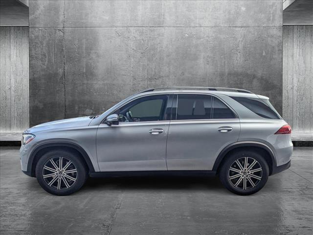 new 2025 Mercedes-Benz GLE 450 car, priced at $75,795