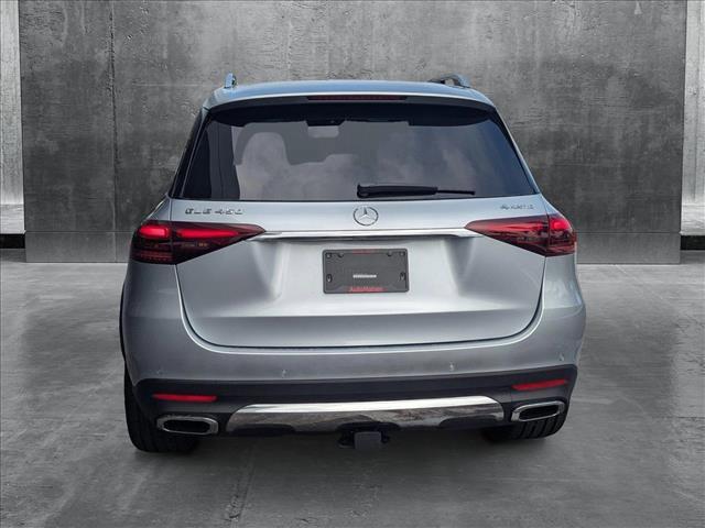 new 2025 Mercedes-Benz GLE 450 car, priced at $75,795
