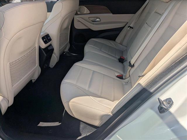 new 2025 Mercedes-Benz GLE 580 car, priced at $90,545