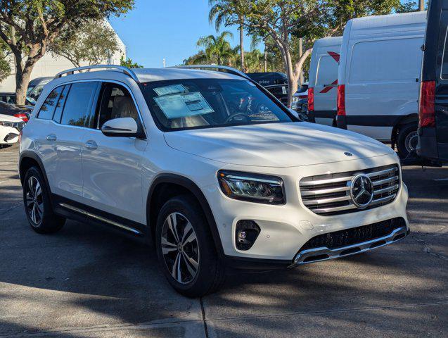 new 2025 Mercedes-Benz GLB 250 car, priced at $47,145