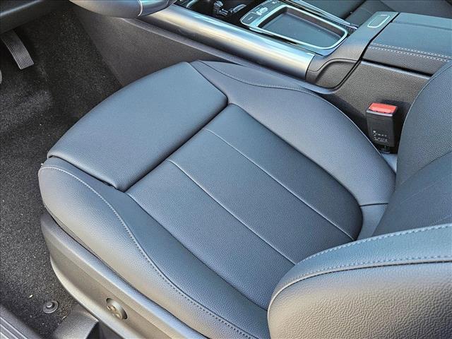 new 2025 Mercedes-Benz GLA 250 car, priced at $47,905