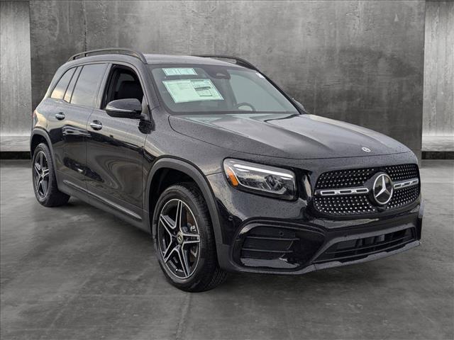 new 2024 Mercedes-Benz GLB 250 car, priced at $53,445