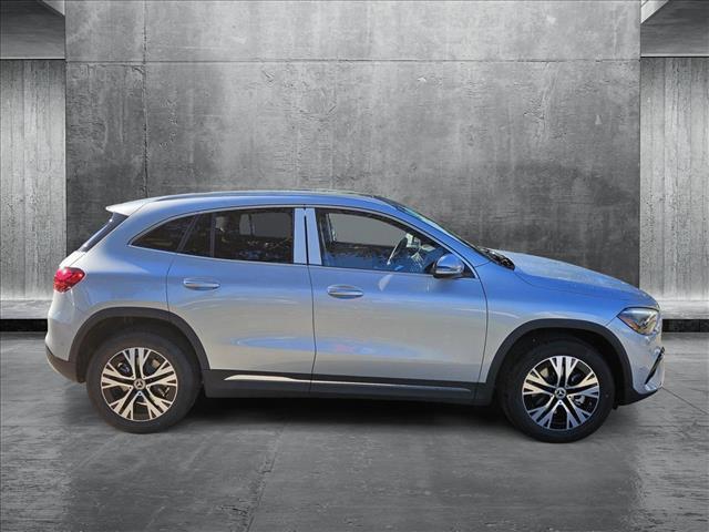 new 2025 Mercedes-Benz GLA 250 car, priced at $47,670