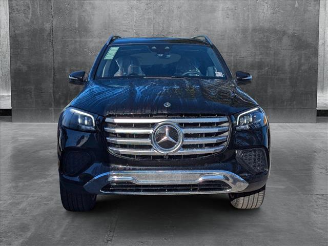 new 2025 Mercedes-Benz GLS 450 car, priced at $92,000