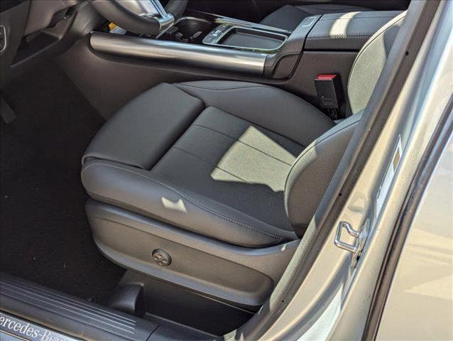 new 2025 Mercedes-Benz GLA 250 car, priced at $46,595
