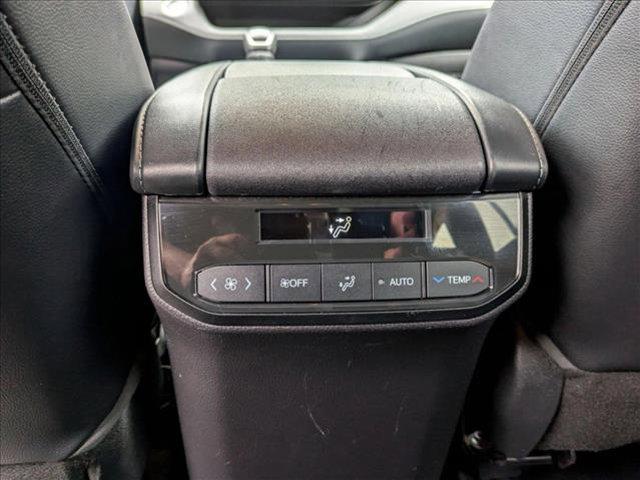 used 2022 Toyota Highlander car, priced at $36,649