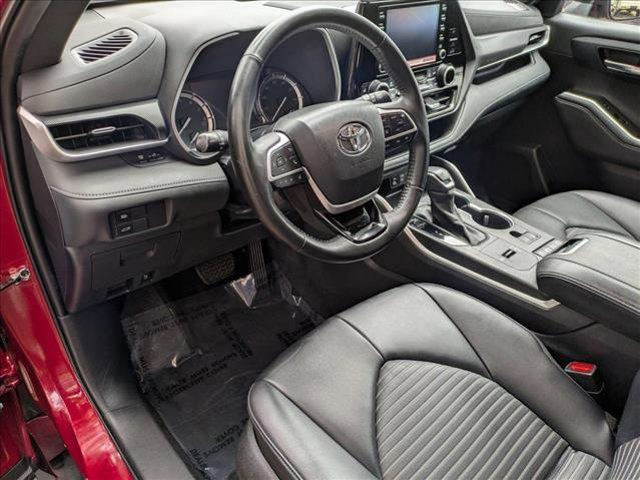 used 2022 Toyota Highlander car, priced at $36,649