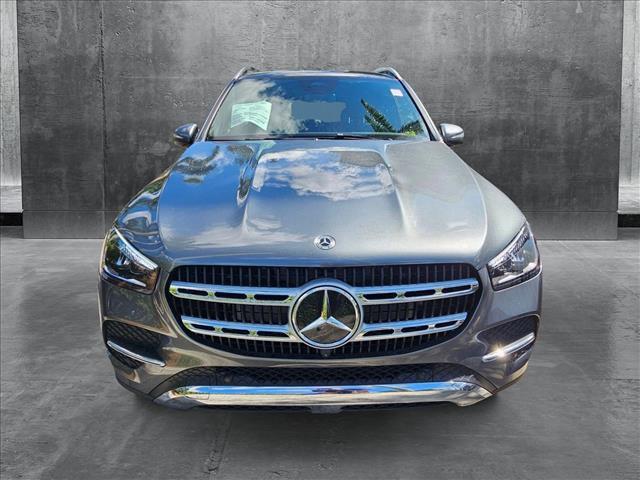 new 2025 Mercedes-Benz GLE 450 car, priced at $77,095