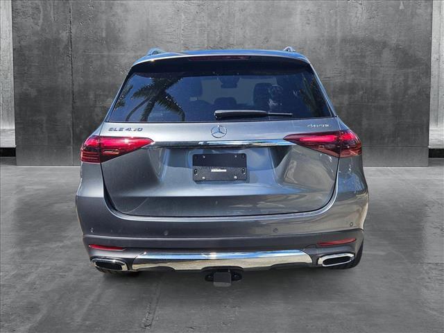 new 2025 Mercedes-Benz GLE 450 car, priced at $77,095