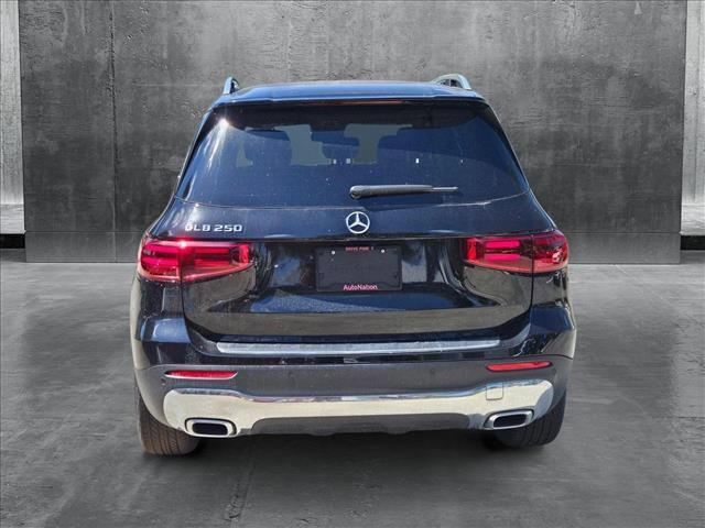 new 2025 Mercedes-Benz GLB 250 car, priced at $48,645