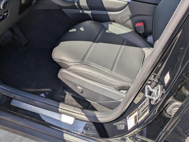 new 2025 Mercedes-Benz GLC 350e car, priced at $63,350