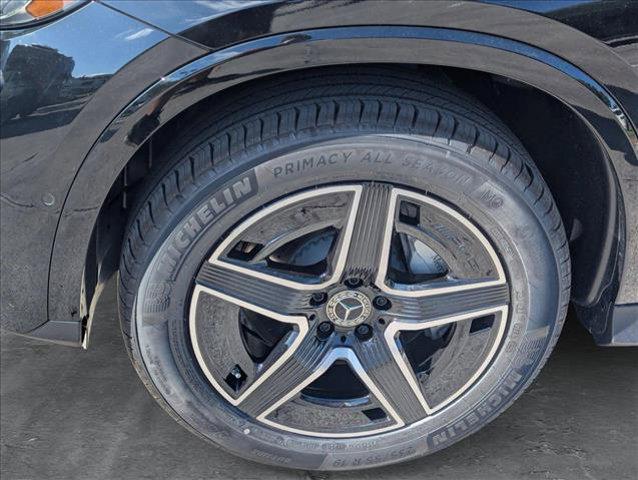 new 2025 Mercedes-Benz GLC 300 car, priced at $55,835