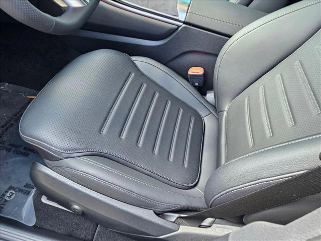 new 2025 Mercedes-Benz GLC 350e car, priced at $70,150