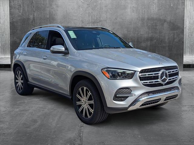 new 2025 Mercedes-Benz GLE 450 car, priced at $75,795