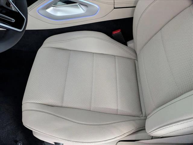 new 2025 Mercedes-Benz GLE 450 car, priced at $79,205